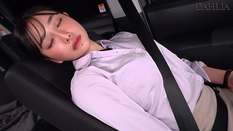 三葉ちはるのエロ画像