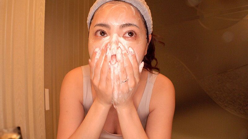 吉澤友貴のエロ画像